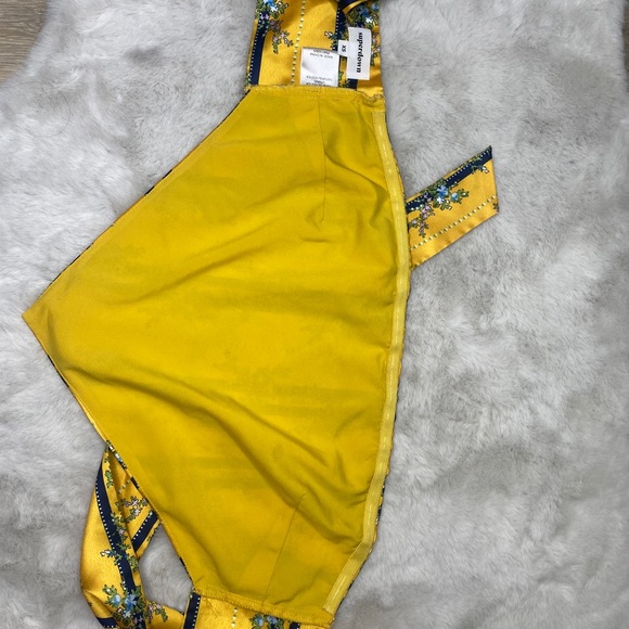 YELLOW FLORAL SUPERDOWN CROP TOP SIZE-XS - Picture 5 of 5